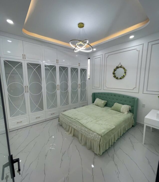 BÁN NHÀ 110m2 bê tông cốt thép,hẻm đường Phạm Hữu Lầu Q.7 sầm uất — GIÁ nhỉnh 9 TỶ