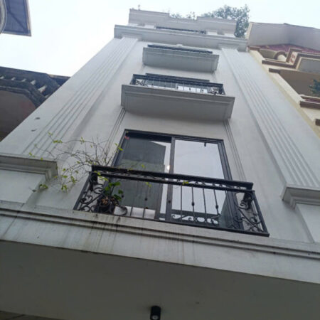 Nhà Đẹp Đức Thắng – 50m² , 4 T, 2 thoáng– Ô Tô gần phố, tặng NT, 8 tỷ hơn