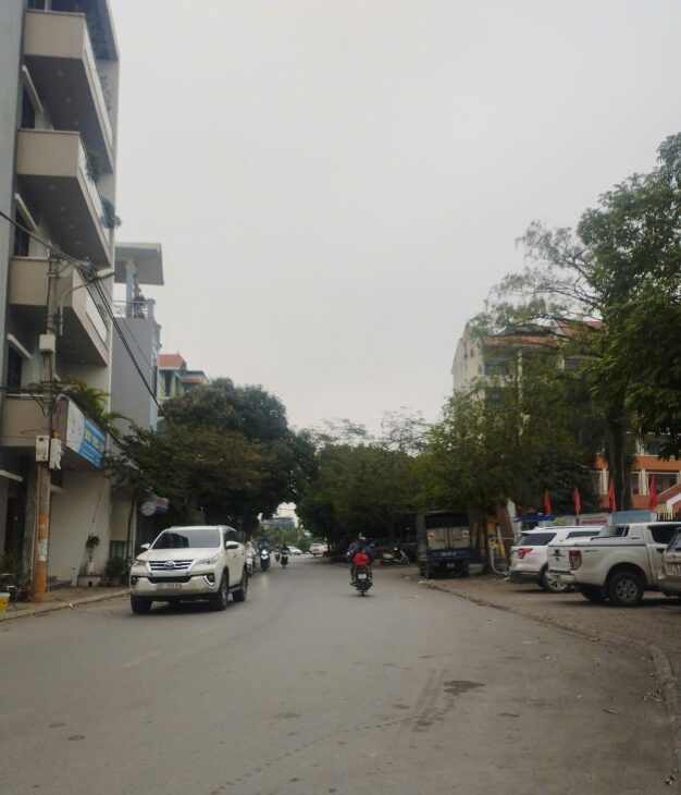 Việt Hưng,Long Biên bán đất DT60m2 x mt4m giá chỉ 9.7 tỷ