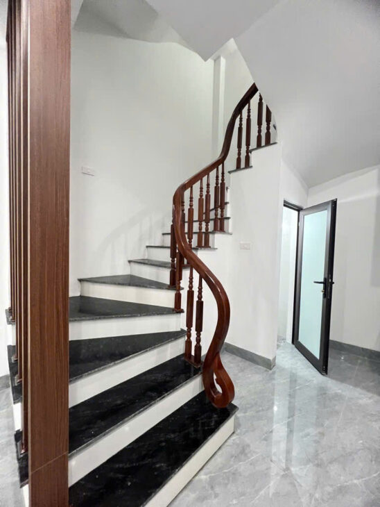 BÁN NHÀ NGỌC THỤY 35M2, 5 TẦNG, NGÕ Ô TÔ – GIÁ CHỈ NHỈNH 5 TỶ