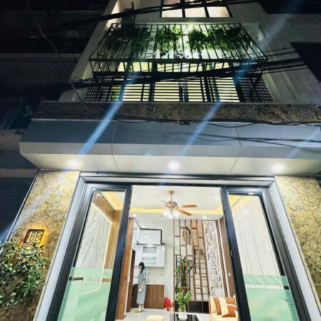 NHÀ ĐẸP TRƯƠNG ĐỊNH – 5 TẦNG MỚI ĐẸP, MẶT TIỀN KINH DOANH, NGÕ THÔNG, 40M OTO – GIÁ 7.8 TỶ