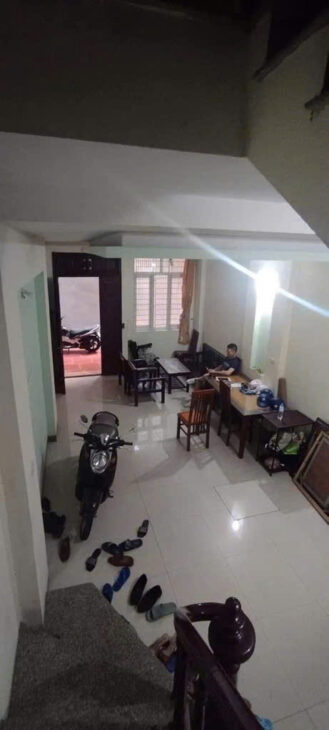 Ngõ 89 LẠC LONG QUÂN TO NHƯ PHỐ / 5 tầng 39m2 dân xây- 6x tỷ
