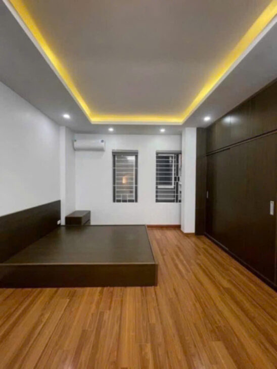 Bán nhà phố Pháo Đài Láng – Nhà mới 5 tầng x 3PN ở ngay – Lô góc 2 thoáng sổ đỏ đẹp