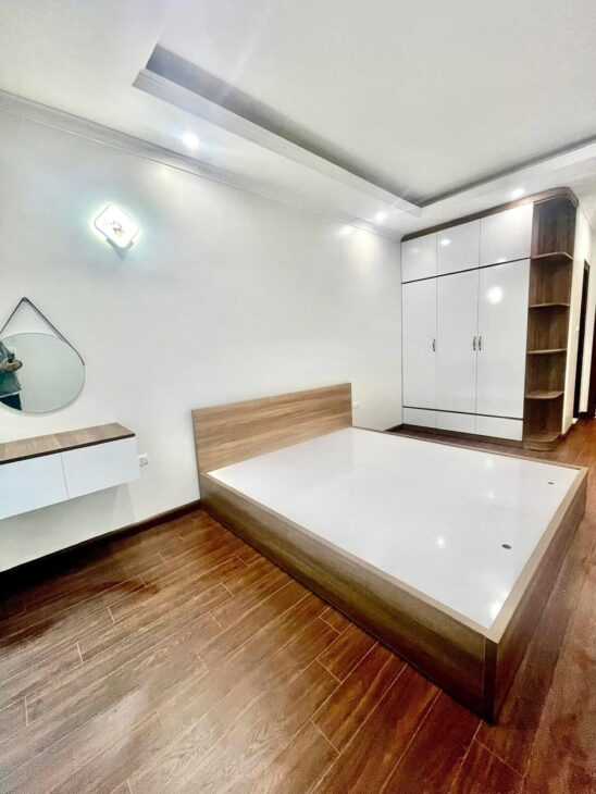 HOÀNG MAI – DÒNG TIỀN – CHDV – Ô TÔ ĐỖ CỬA – THANG MÁY – 8 PHÒNG KHÉP KÍN – 2 MẶT THOÁNG