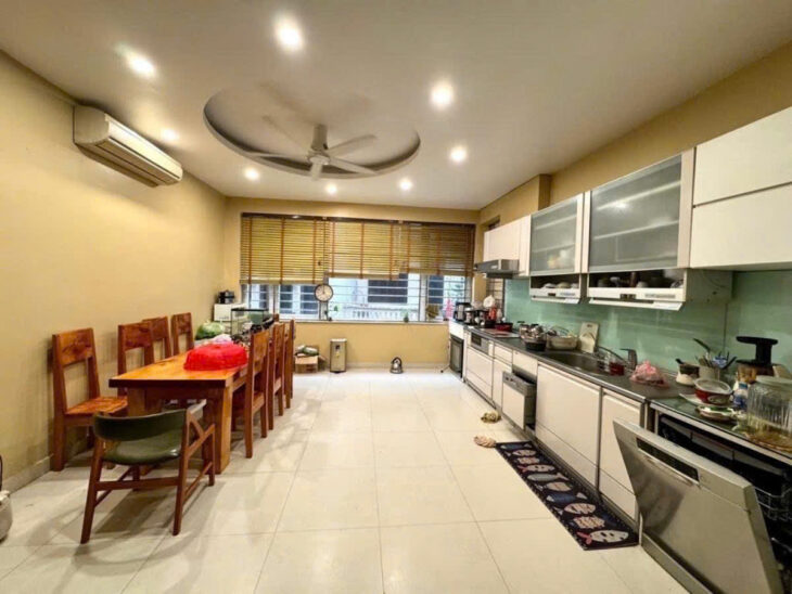 PHÂN LÔ, ÔTÔ TRÁNH, NGUYỄN NGỌC NẠI- THANH XUÂN, 70 M2, MẶT TIỀN 6,4M, GIÁ 18,5 TỶ.