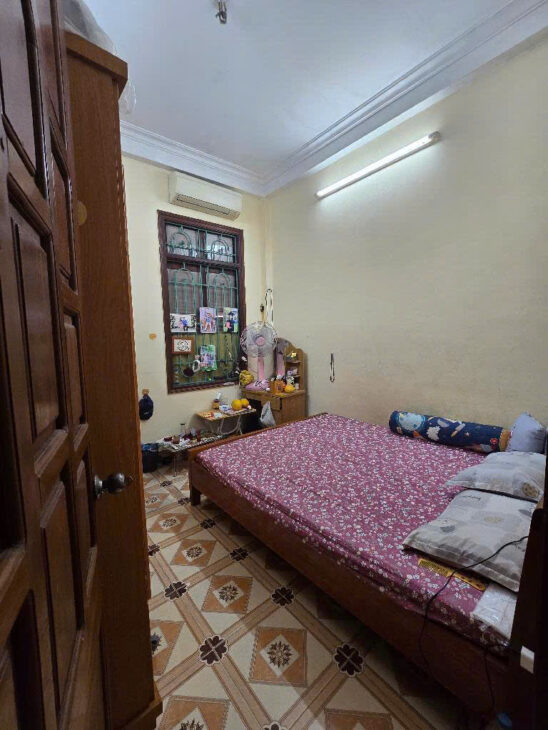 bán nhà Thanh Xuân 48m Hoàng Văn Thái phân lô quân đội, sát ô tô dừng đỗ