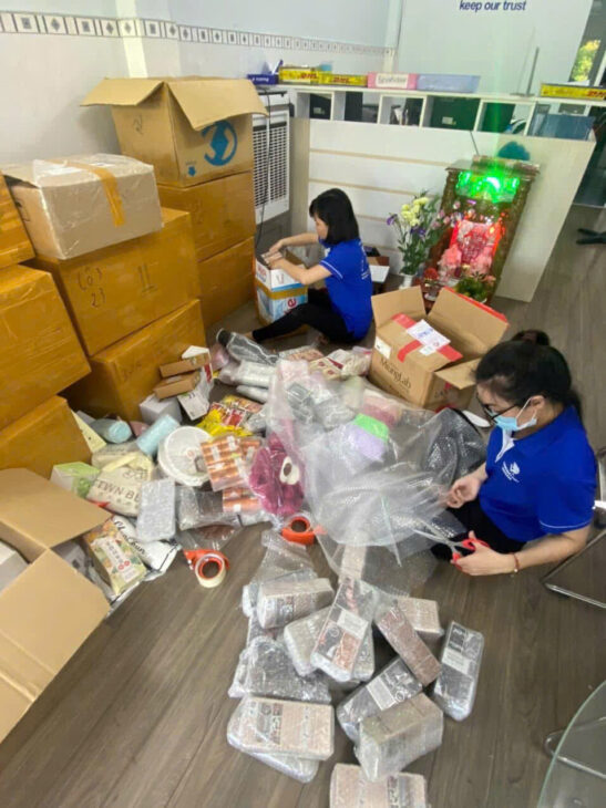 Những Điều Cần Biết Khi Gửi Mỹ Phẩm Đi Singapore