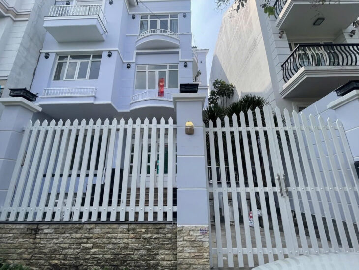 CHO THUÊ BIỆT THỰ SIÊU ĐẸP – VỊ TRÍ ĐẮC ĐỊA TẠI TRẦN NÃO, Q.2