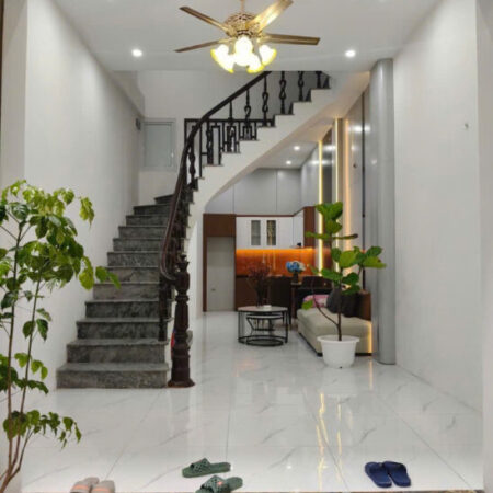 bán nhà Hoàng Mai 40m Nguyễn Khoái, gần ô tô diện tích rộng, nhà ở luôn bán nhà Hoàng Mai 40m Nguyễn Khoái, gần ô tô diện tích rộng, nhà ở luôn