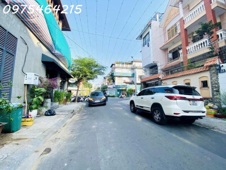 BÁN BIỆT THỰ HOA ĐÀO MĂT TIỀN KHU PHÂN LÔ PHÚ NHUẬN