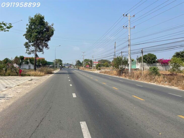 Bán đất thổ cư Đường Nguyễn Chí Thanh, thị xã LaGi giá ngộp 4.78tr/2 gần UBND