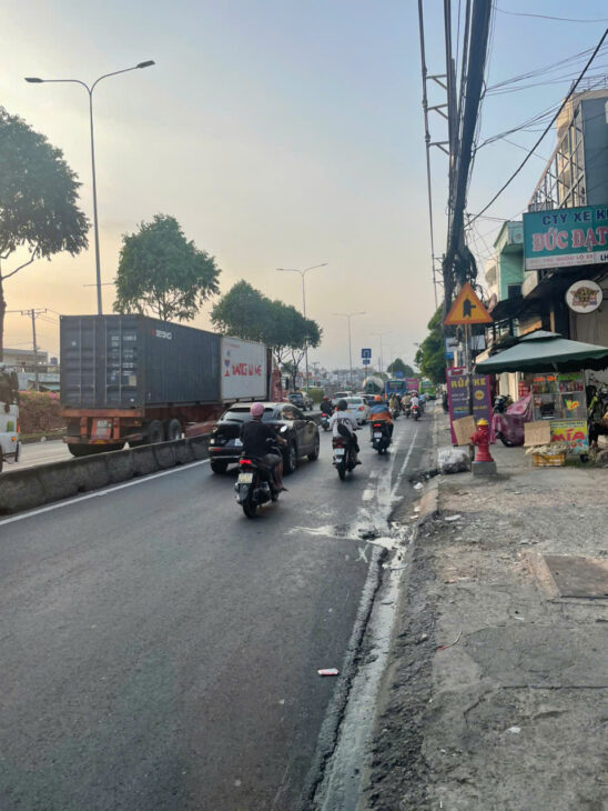 Bán nhà mặt tiền 3 tầng 8,5x23m giá 13,3 tỷ Đường Quốc Lộ 22