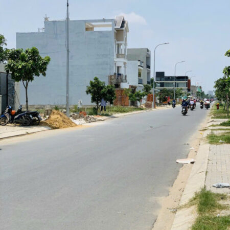 Bán gấp lô Đât TP DỈ AN Bình Dương ,T Tâm VimCom 550