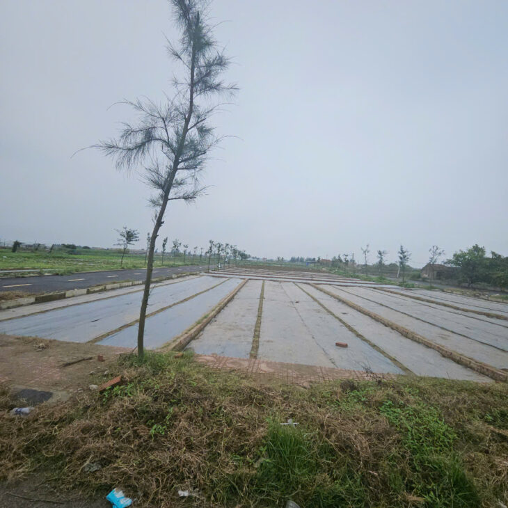 Cần chuyển nhượng gấp lô đất đối diện khu nghỉ dưỡng (do khó khăn tài chính)