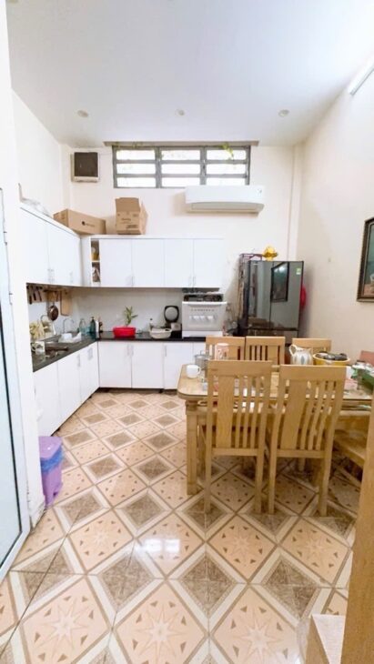 BÁN NHÀ DÂN XÂY PHỐ GIẢNG VÕ, NHÀ 4 TẦNG x 47M2,MT-3.8M GIÁ CHỈ 11TỶ 700 TRIỆU
