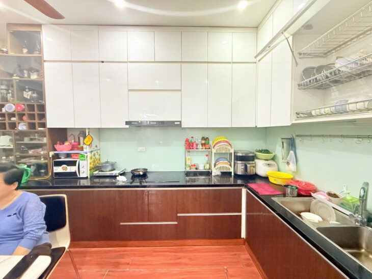 QUAN NHÂN- THANH XUÂN, 62 M2, MẶT TIỀN 5 M, THANG MÁY, GIÁ 16,6 TỶ.