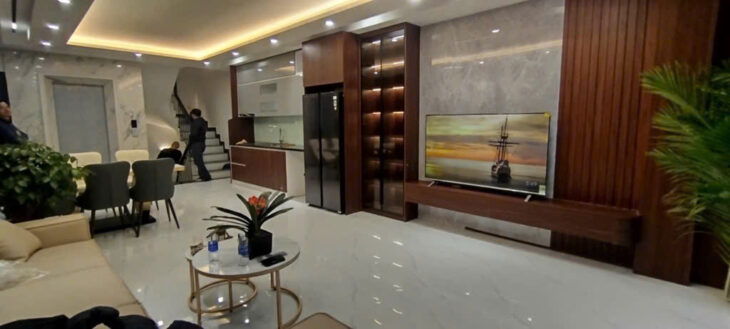 **Phố Trạm, Long Biên: Nhà mới 7 tầng, thang máy, mặt tiền 5m, giá tốt nhất thị trường!**