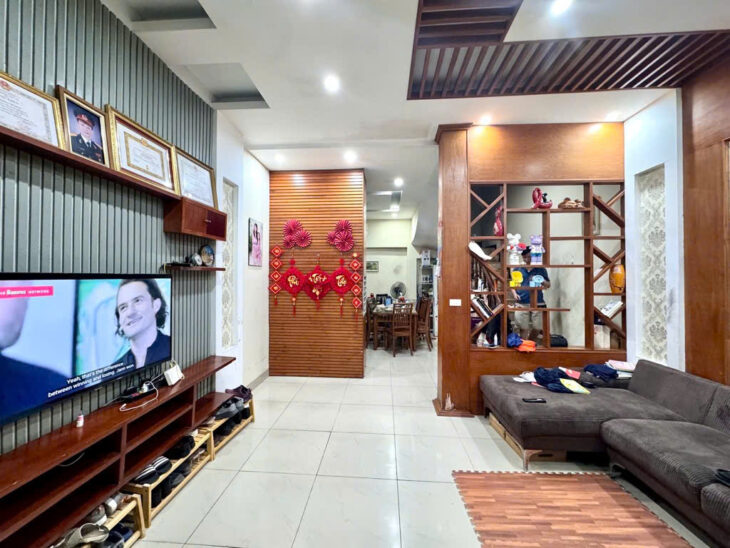 Nhà Đẹp Cầu Diễn – 57m²,4 Tầng, MT5m, Ô Tô gần phố, giá 9 tỷ5