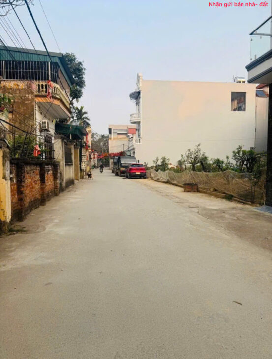 Bán 77m đất thôn Xuân Trung, xã Thuỷ Xuân Tiên, Chương Mỹ. Cách đường Hồ Chí Minh 50m.