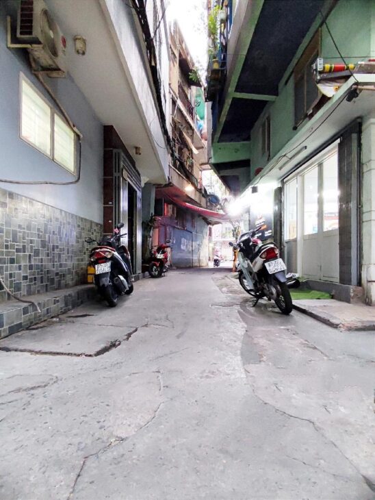 (CÓ THẬT) bán nhà tại quận 10 LÊ HỒNG PHONG cách mặt phố 10m, hẻm 7m ô tô tránh, kinh doanh 10,5 tỷ