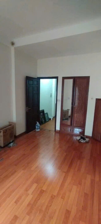 B.ÁN NHÀ PHỐ LẠC LONG QUÂN, NHÀ 5 TẦNG DÂN XÂY KIÊN CỐ, SỔ ĐỎ VUÔNG VẮN 40M2, 6.8TY