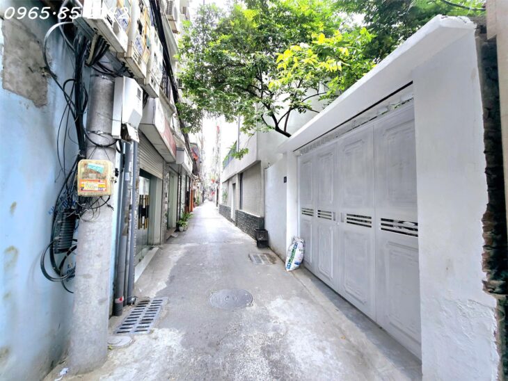 Cho thuê nhà số 100 Nguyễn Văn Cừ Long Biên giá hợp lý, hợp đồng lâu dài.