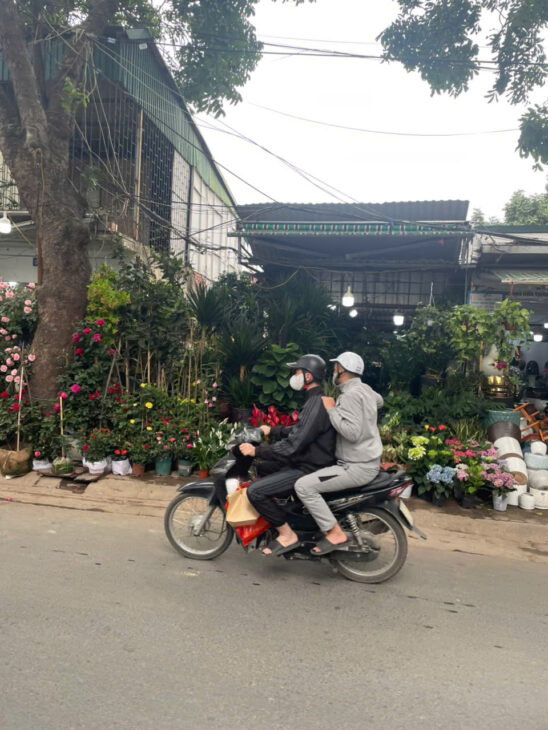 CẦN BÁN ĐẤT MẶT PHỐ HOÀNG HOA THÁM, 75M, 2 mặt phố- mặt tiền trên 5m, 21 tỷ, kd sầm uất