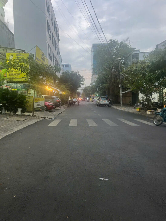 Biệt Thự Mặt Phố ,TPHCM,Q7,Tân Quy, Đường 77,18,2 tỷ ngang 6 × dài 24