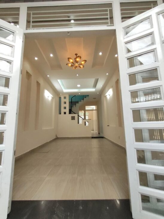 Bán nhà riêng 5PN, 3WC, 74m2, 5,6 tỷ tại Dương Bá Trạc, p1, Q8, HCM