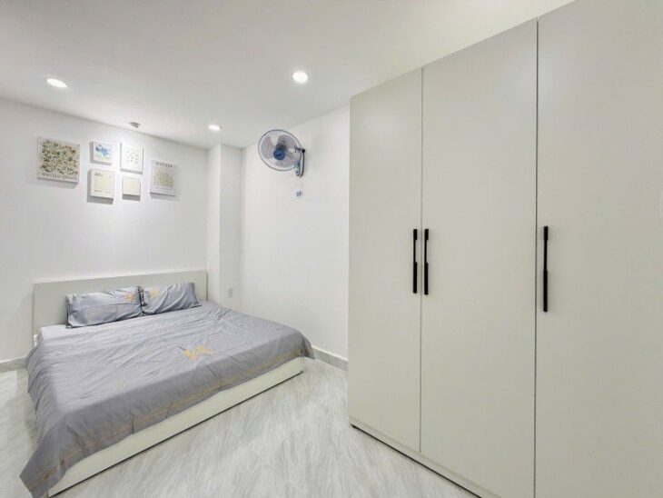 BÌNH THẠNH – NHÀ ĐẸP FULL NỘI THẤT – 37m2 (4.3×9) – 3 TẦNG SÂN THƯỢNG – 3PN 3WC – CHỈ 4.xx TỶ TL