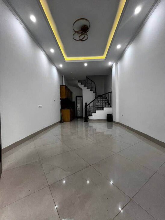 Cần bán gấp nhà Nguyễn Văn Cừ, lô góc, ngõ đón gió, oto đỗ cửa