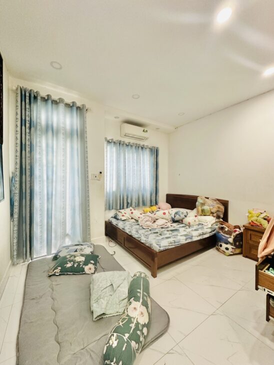 Bán nhà riêng 5PN, 3WC, 74m2, 5,6 tỷ tại Dương Bá Trạc, p1, Q8, HCM