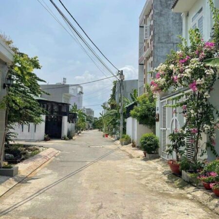 BÁN NHÀ LÔ GÓC -130M2 NGANG 6M – LONG TRƯỜNG, Q9 – NHỈNH 6 TỶ BÁN NHÀ LÔ GÓC -130M2 NGANG 6M – LONG TRƯỜNG, Q9 – NHỈNH 6 TỶ