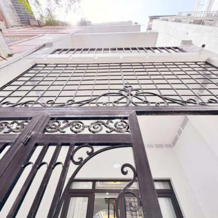 BÁN NHÀ ĐỊNH CÔNG THƯỢNG – Ô TÔ ĐỖ CỔNG – 48M2 x 4 TẦNG – 5PN – FULL NỘI THẤT – 9.,6 TỶ (CÓ THƯƠNG