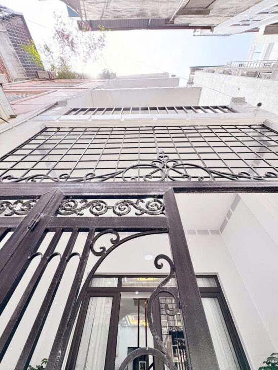 BÁN NHÀ ĐỊNH CÔNG THƯỢNG – Ô TÔ ĐỖ CỔNG – 48M2 x 4 TẦNG – 5PN – FULL NỘI THẤT – 9.,6 TỶ (CÓ THƯƠNG