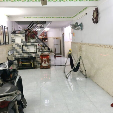 Nhà 2 tầng nở hậu ôtô đậu cách nhà 5m đường nội bộ P4Q8. Giá 6,8 tỷ TL