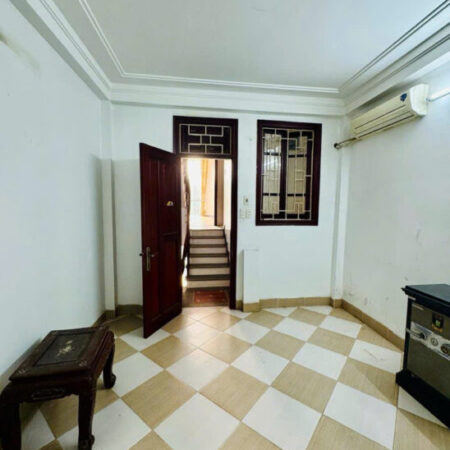 CỰC HIẾM phố Hoàng Mai, vỉa hè, phân lô ô tô tránh vòng quanh, 3 ô tỗ đỗ cửa, giá chỉ nhỉnh 10 tỷ