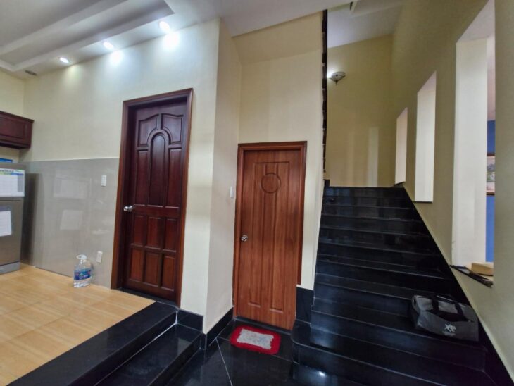 MẶT TIỀN CẠNH ĐH NGÂN HÀNG, BIỆT THỰ KIÊN CỐ VỪA Ở VỪA KD SIÊU VIP TT LINH CHIỂU THỦ ĐỨC, NGANG 9M,