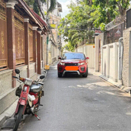 GẤP . Vị trí VIP 4 tầng ngay cạnh sân bay, hiếm nhà bán, hẻm ô tô Tân Bình