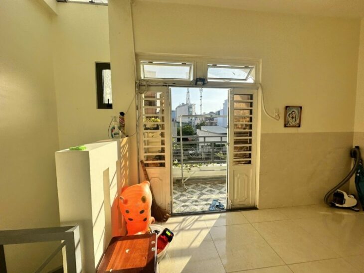 Bán Nhà Gần Lotte Nguyễn Văn Lượng, ngang, 2 Tầng BtCT Chỉ Nhỉnh 4 Tỉ