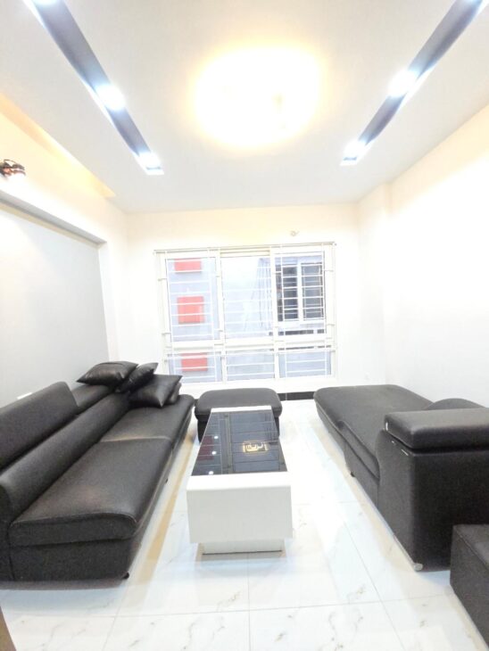 NHÀ ĐẸP NGÃ TƯ SỞ – 5 TẦNG MỚI Ở NGAY Ô TÔ GẦN HƠN 6 TỶ