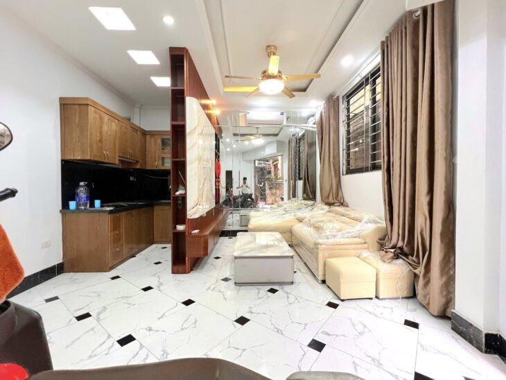 Nhà 6 tầng Hồ Tùng Mậu – Lô Góc – Dân Xây – Ngõ trước nhà 3,5m – Full nội thất