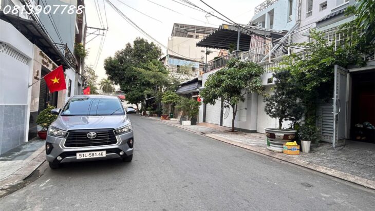 NHÀ SAT BÊN LOTTE, ĐƯỜNG SỐ CÁCH NGUYÊN THỊ THẬP VÀI BƯỚC CHÂN, PHƯỜNG TÂN QUY QUẬN 7, 5 TẦNG, 4 X