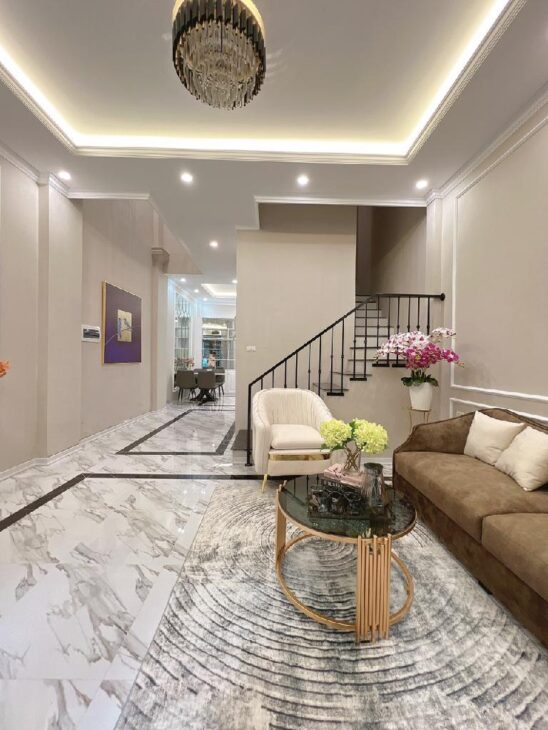 Nhà mới đẹp Nguyễn Đức Cảnh, thang máy nhập khẩu, ngõ ô tô 6 tầng 60m2 giá 13.5 tỷ