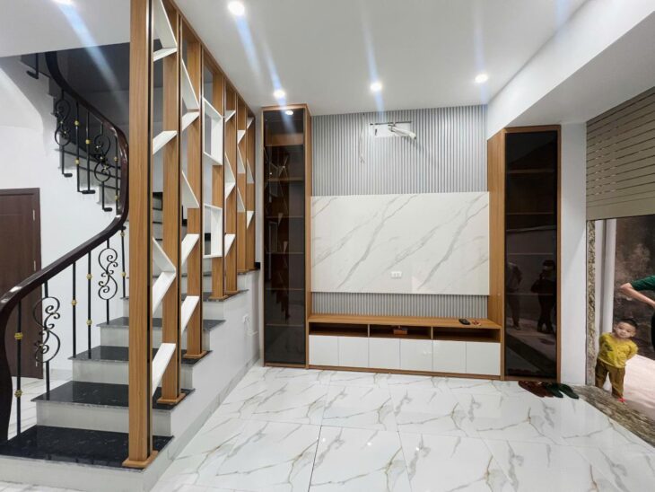 MINH KHAI – CĂN GÓC 2 MẶT THOÁNG –5 TẦNG MỚI – 6 NGỦ – GẦN Ô TÔ TRÁNH