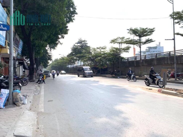 Bán gấp mảnh đất mặt đường Bưởi,60m2 thổ cư , giá chỉ 2x tỷ, x mầm non