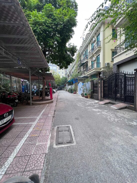 VILLA 4 TẦNG ĐƠN LẬP, ĐƯỜNG TRƯỚC SAU, KHU THẤP TẦNG MỸ ĐÌNH SÔNG ĐÀ, DIỆN TÍCH 195M2, BẢO VỆ 24/24