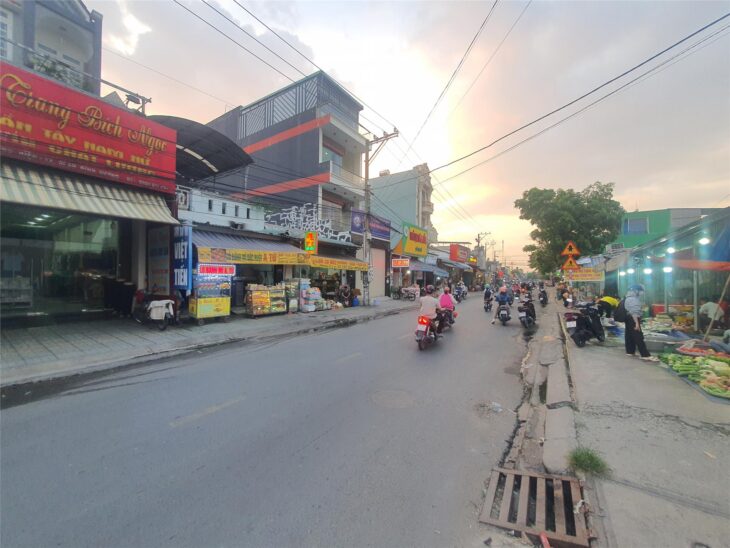 SIÊU VIP MẶT TIỀN DĨ AN ĐƯỜNG 30M – 50M RA QUỐC LỘ – KINH DOANH ĐỈNH GIÁ CHỈ HƠN 20 TỶ. ( TL ).