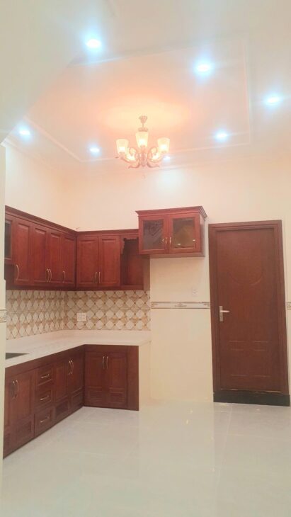 Bán nhà Q8 – 76m2 mặt tiền đường nhựa giáp Q5 – 3 tầng đẹp – giá chỉ 8,8 tỷ