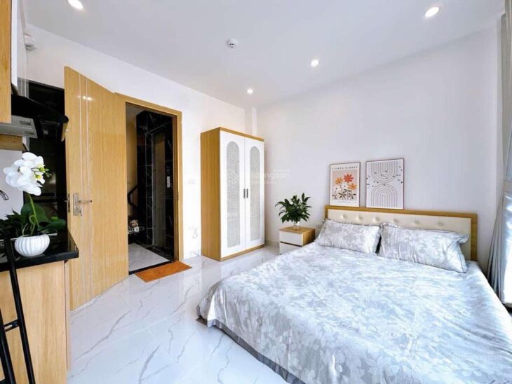 Nhà phân lô, ô tô đỗ cửa, phố Lương Ngọc Quyến, 62m2, 9,5 tỷ